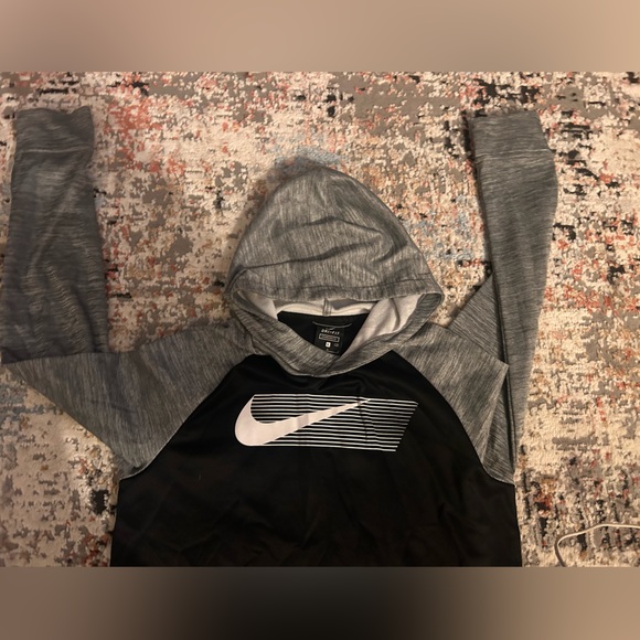 Nike Pullover - Picture 4 of 7